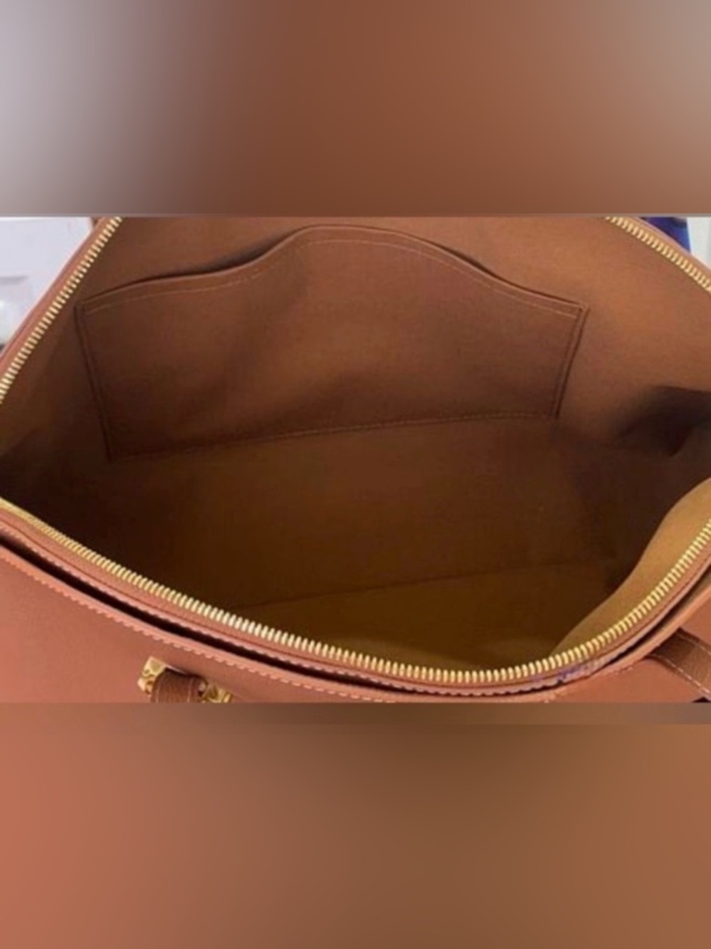 Fashionable Low Key Cognac Top-Handle Bag with Gold Lock - Picture 4 of 7